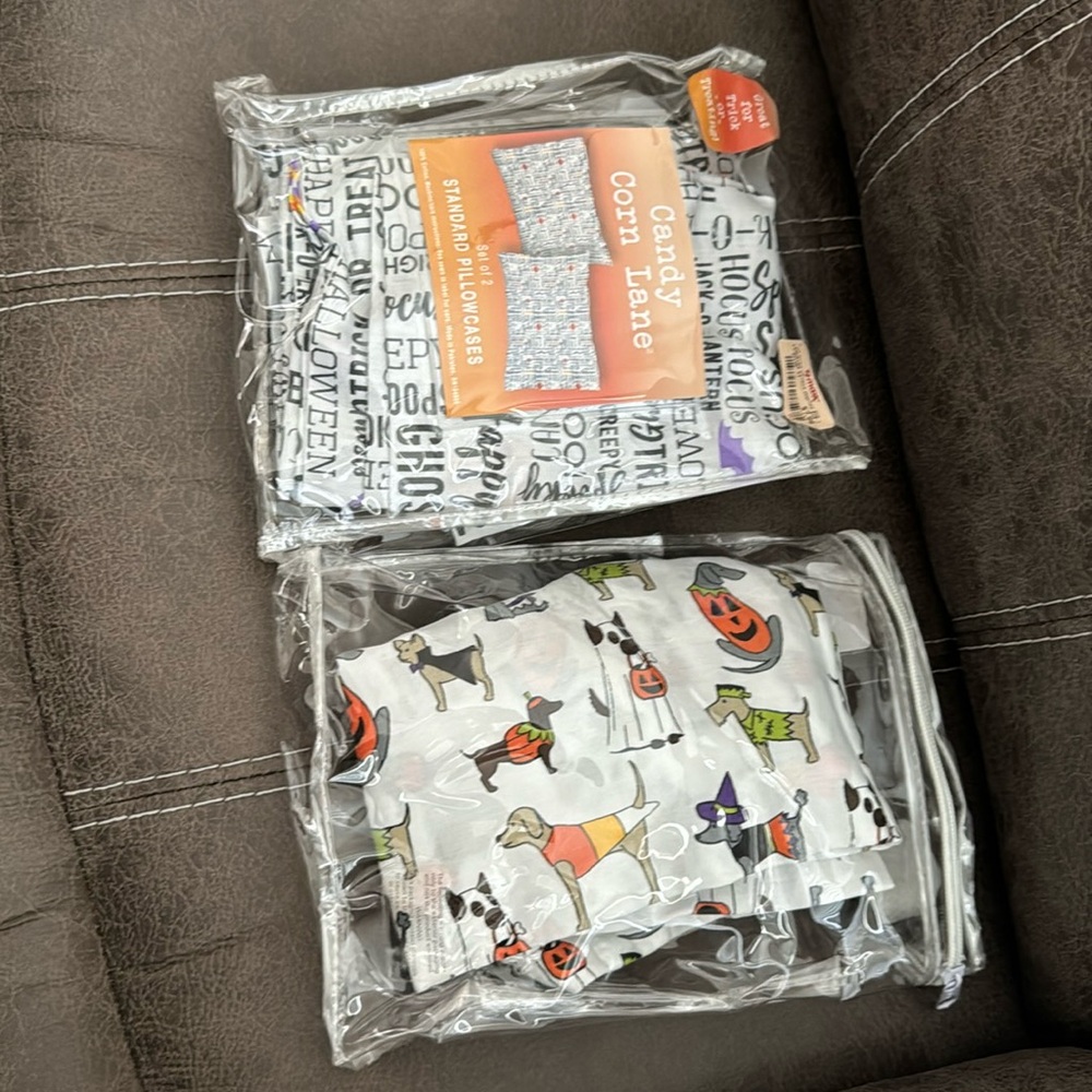 Pillow cases (3) Halloween